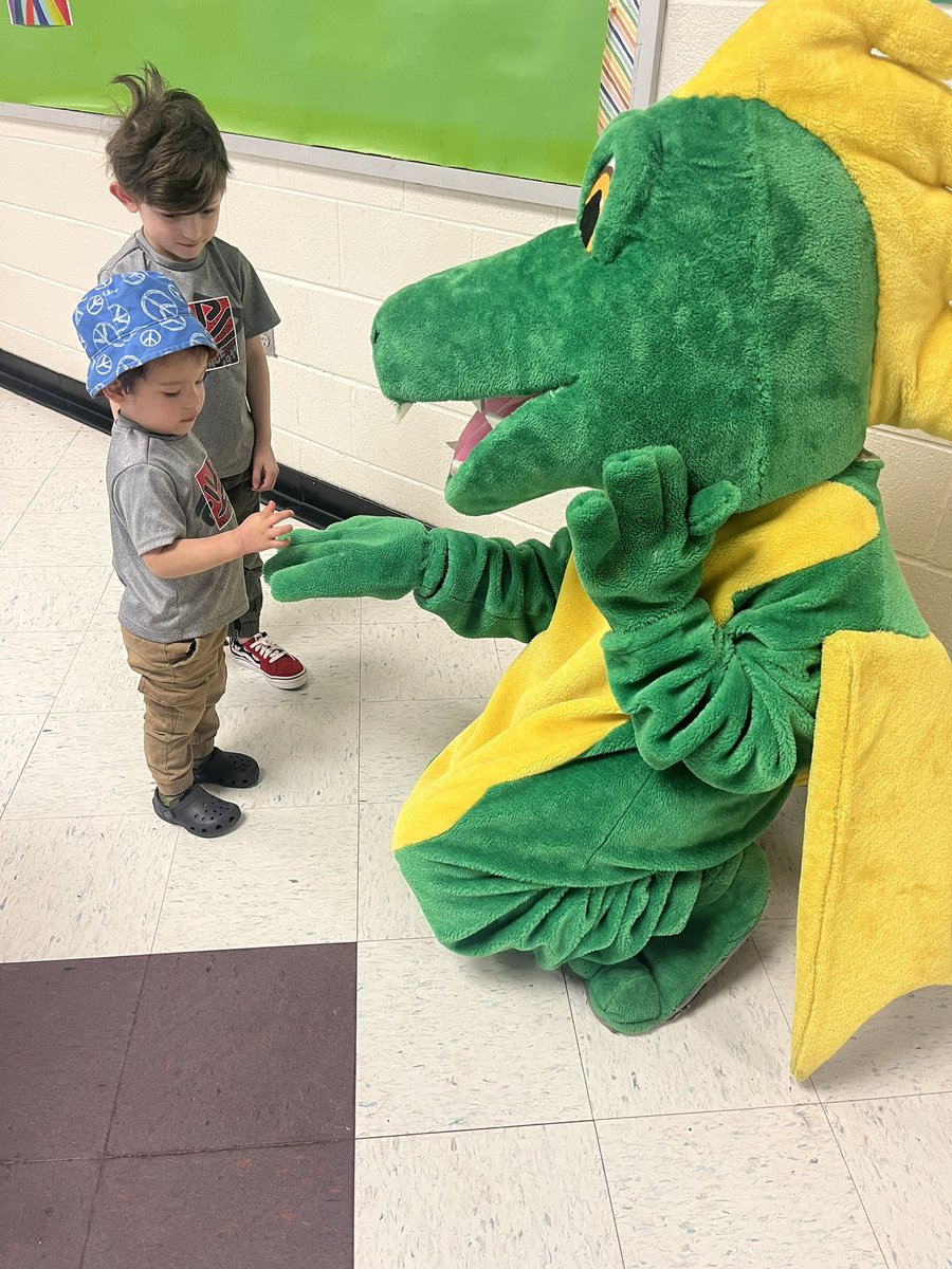 DogwoodFairfax's tweet photo. 6th graders were victorious over the teachers last night 🥳 thank you to everyone that came out to cheer out all the dragons!! https://t.co/MShO4lIw0y