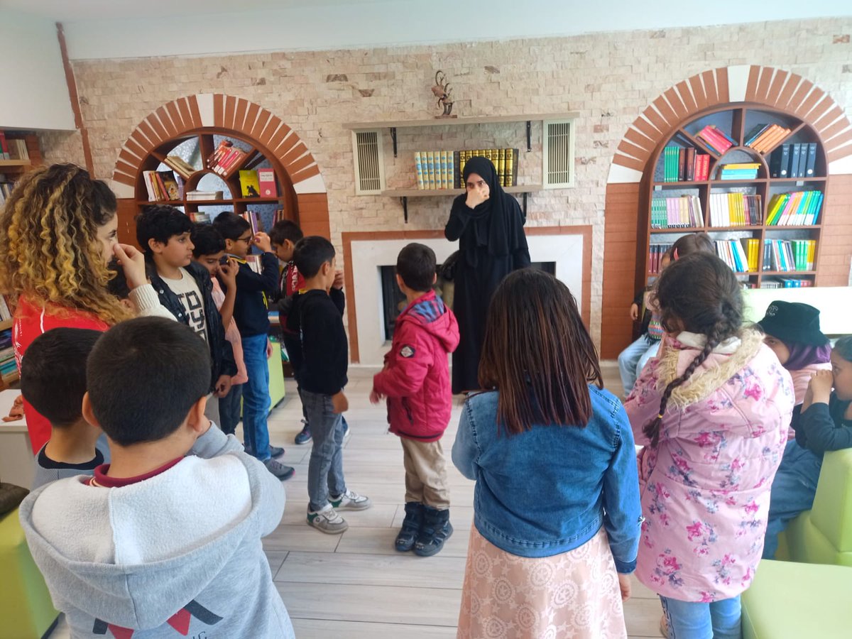 🇹🇷 Serdivan Gençlik Merkezi 🇹🇷

Temel ilk yardım önemli...

Merkezimizi ziyaret eden Mehmet Demir İlkokulu miniklerine #EğitimTimi üyesi gençlerimiz uygulamalı kıymetli bilgiler verdi.

#EğitimTimi
#İlkYardımEğitimi
#MerkesimdeSenVarsın
