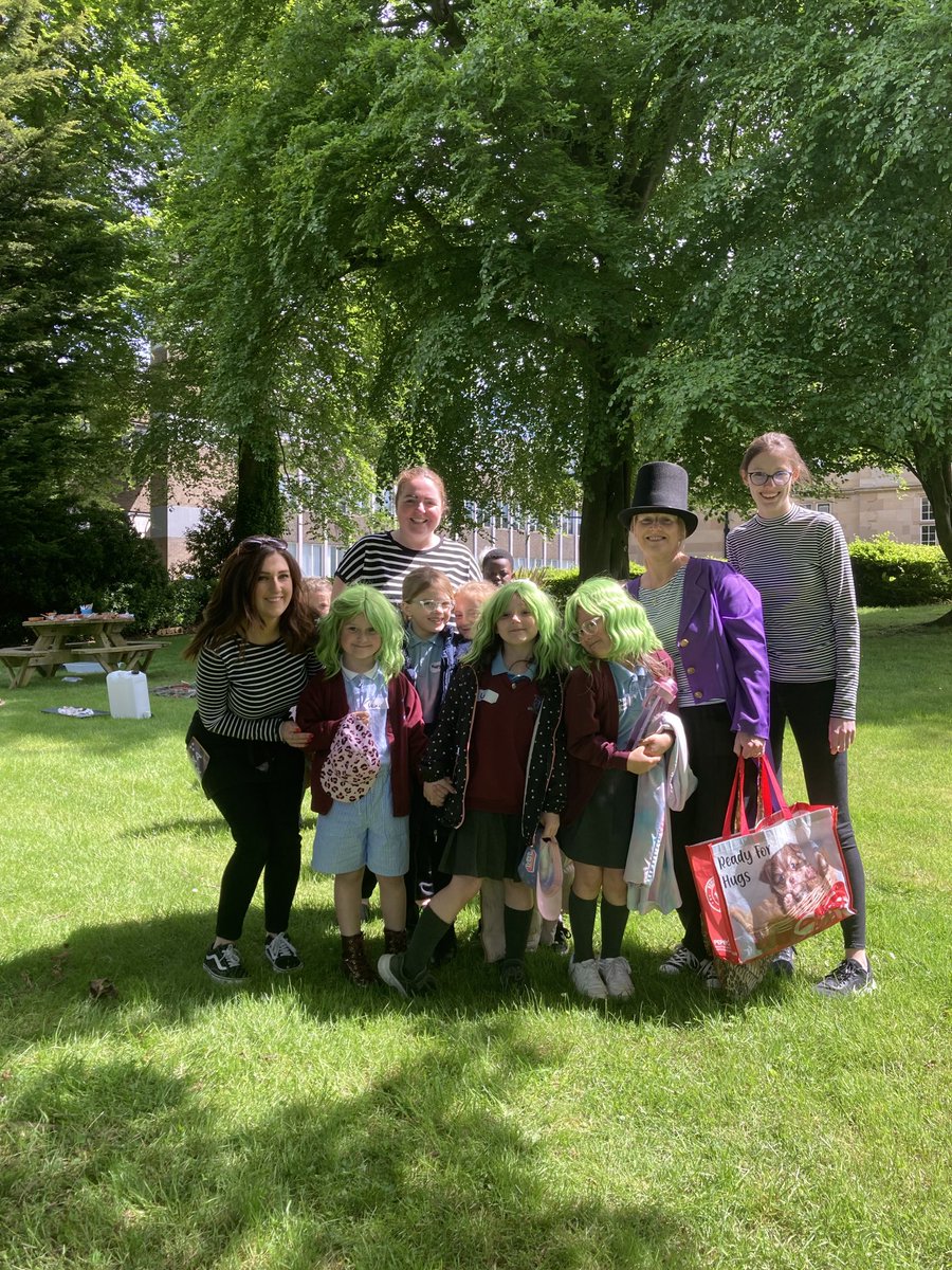 ydmcc1's tweet photo. A wonderful finish to our @stranbelfast PGCE providing an outdoor learning adventure with Willy Wonka’s chocolate factory, Peter Pan and Jungle book. Thankyou to the staff and KS1 pupils of Hollybank PS you were amazing! #outdoorlearningfun https://t.co/C3K7wABdXc