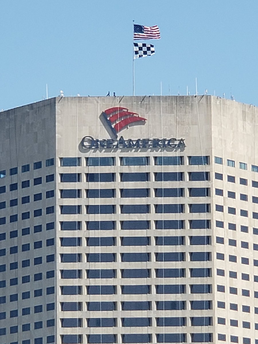 Big Checkered 🏁 for the biggest race in the world #Indy500 <a href="/IMS/">Indianapolis Motor Speedway</a>!

Thank you <a href="/OneAmerica/">OneAmericaFinancial</a> for all you do to make The Month Of May awesome.
#ThisIsMay <a href="/500Festival/">500 Festival</a> #aes500Parade #IndyMini