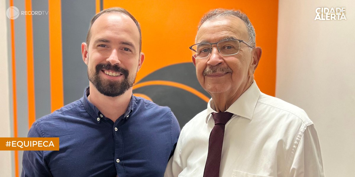 cidadealerta's tweet photo. Equipe de milhões no #CidadeAlerta, hein? Um clique do nosso ligeiro @fabiolinhares com o Percival de Souza 🤩 #EquipeCA https://t.co/U3BezHSj5w