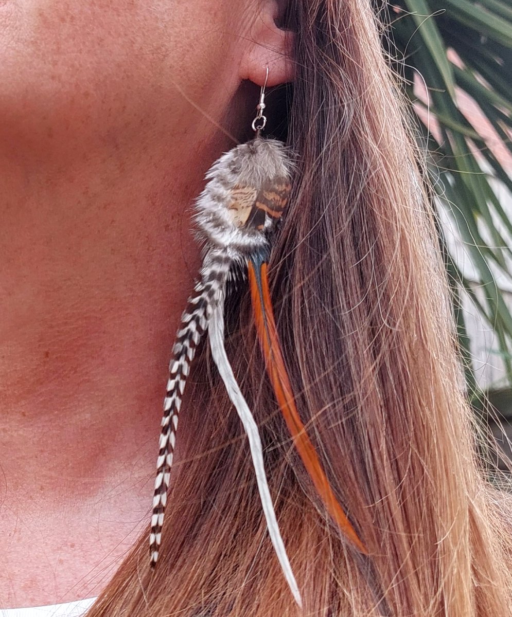 FallenFeathers_'s tweet photo. ** Festival Real Feather Earrings **
Stand out in the crowd with my fabulous long, fluffy and very colourful real feather earrings.

Visit my website for even more Festival ready earrings.

https://t.co/gWlep1KzJn

#glastonbury2023   
#iowfest
#isleofwightfest
#readingfestival https://t.co/1qhOu0Uw07