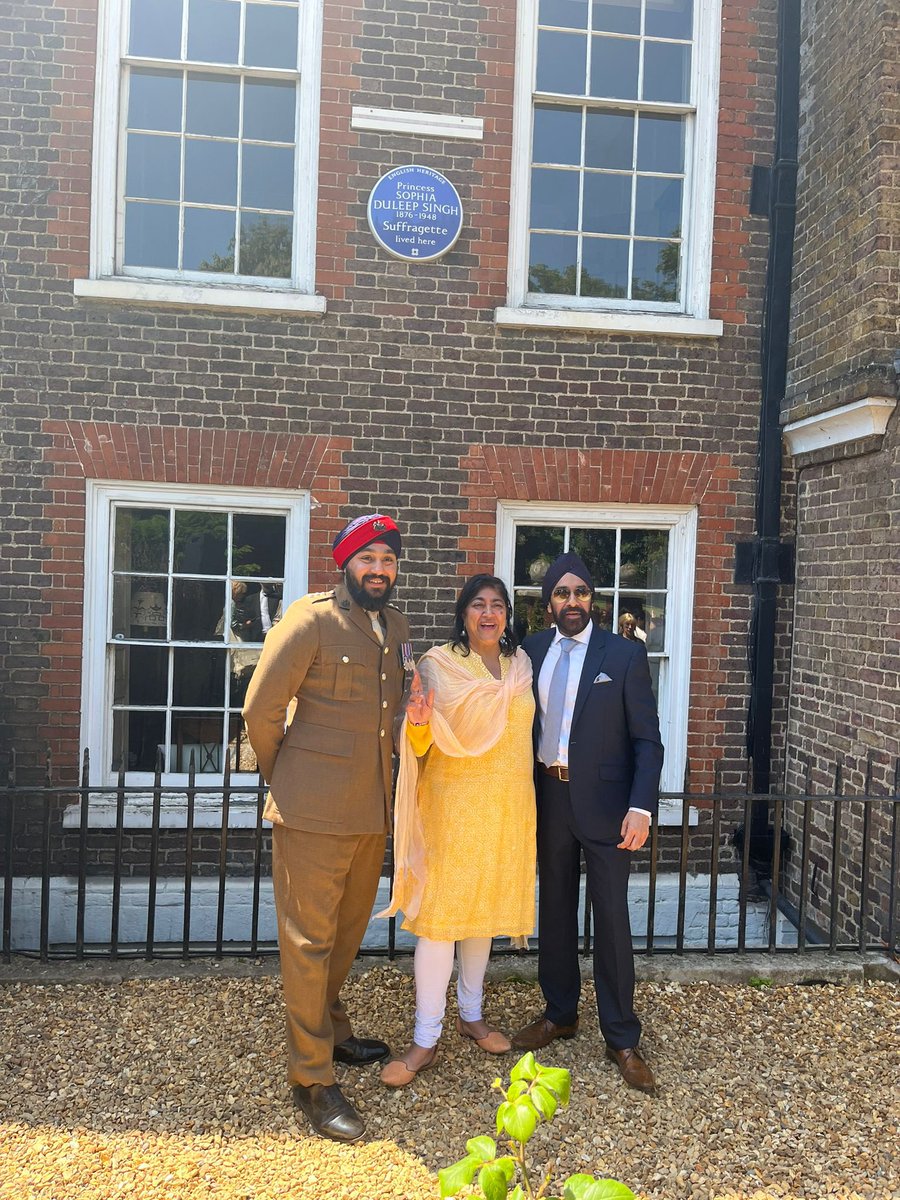 With @GurinderC  and @JSinghSohal  at the unveiling of @EnglishHeritage blue plaque unveiling to Princess #Sophiaduleepsingh