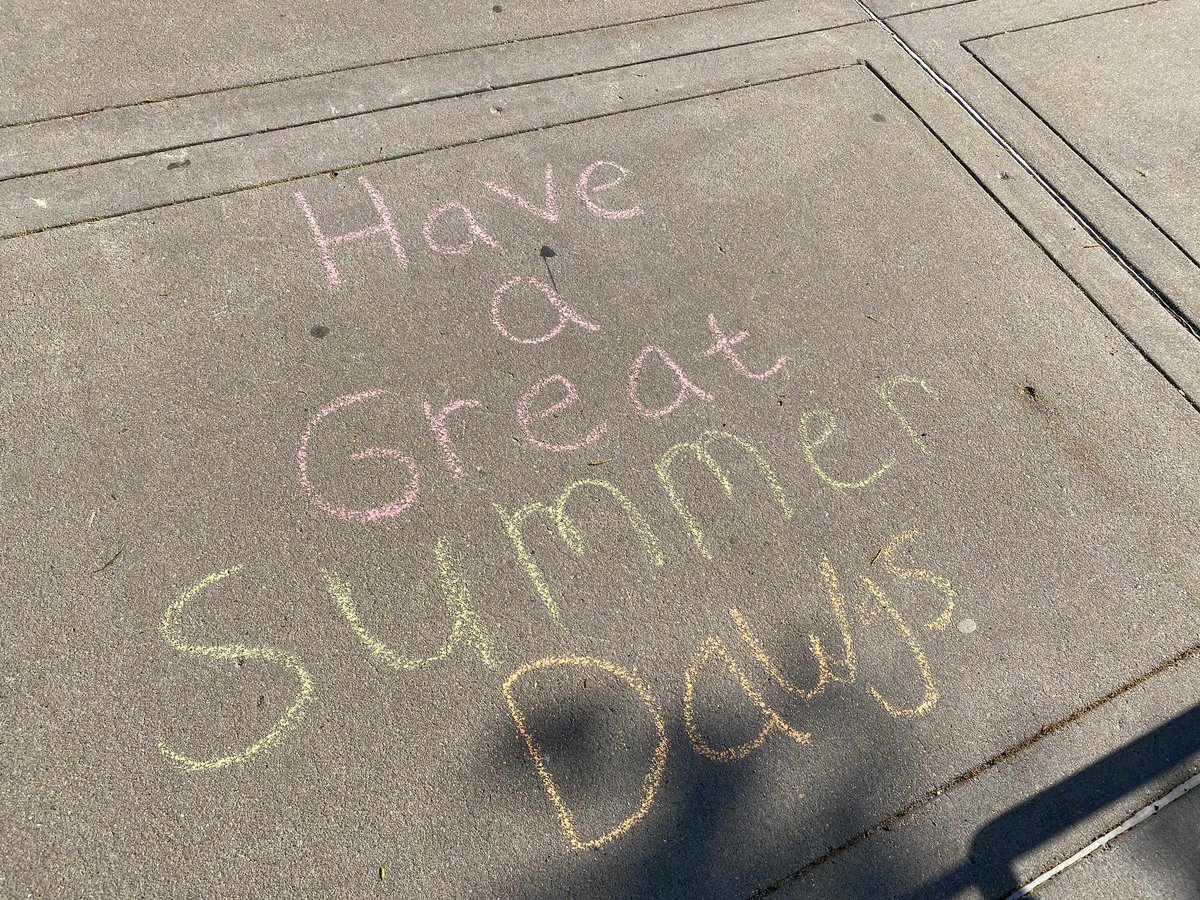 Have a safe and happy summer break, Bulldogs 🖤💛 It’s been a great year 👊🏼 #WeAreBurke #GoBulldogs
