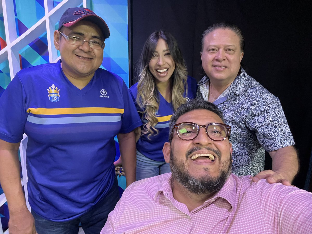 LasCosaComoSon_'s tweet image. Ya en @radioyskl #LaPoderosa para ser parte de estos #67años, muy orgulloso de pertenecer a esta Emisora, felicidades KL #LasCosasComoSon en  #YSKL