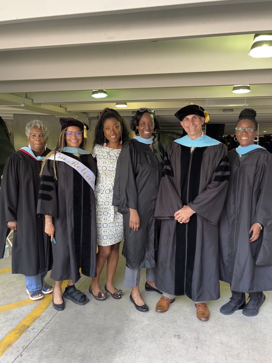 DrNormanCSauce3's tweet photo. Happening Now: about to join this incredible faculty during Clarkston High School commencement ceremony to celebrate the graduating Class of 2023! Congrats and go, ⁦@mightyangoras⁩! #DCSDRegion4 ⁦@DeKalbSchools⁩ #iLoveDCSD https://t.co/sjA4UuG58a
