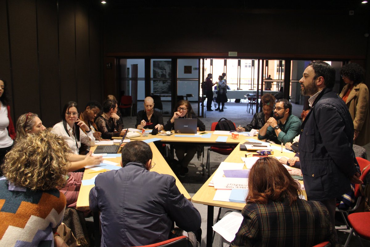 Miembros de <a href="/ICOMColombia/">ICOM Colombia</a> , miembros del Congreso de la República y expertos internacionales discutieron los puntos clave para la formulación del proyecto de #LeyDeMuseos.