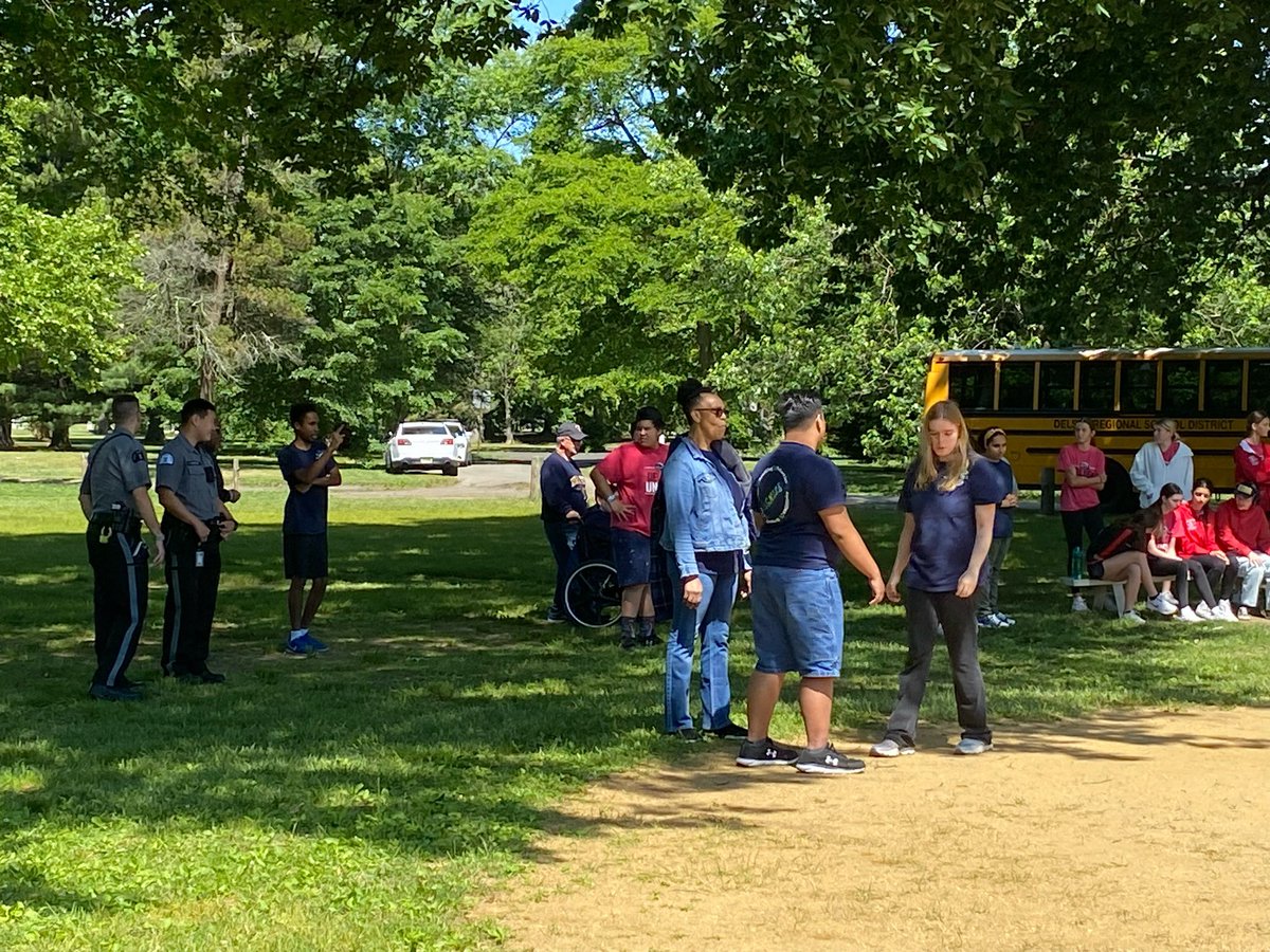 The Collingswood Police Department had the honor to join the Collingswood High School students at their end of year Unified Picnic for the Special Olympics. 

Thank you to the Collingswood Public Schools for allowing us to be involved in this very special day!