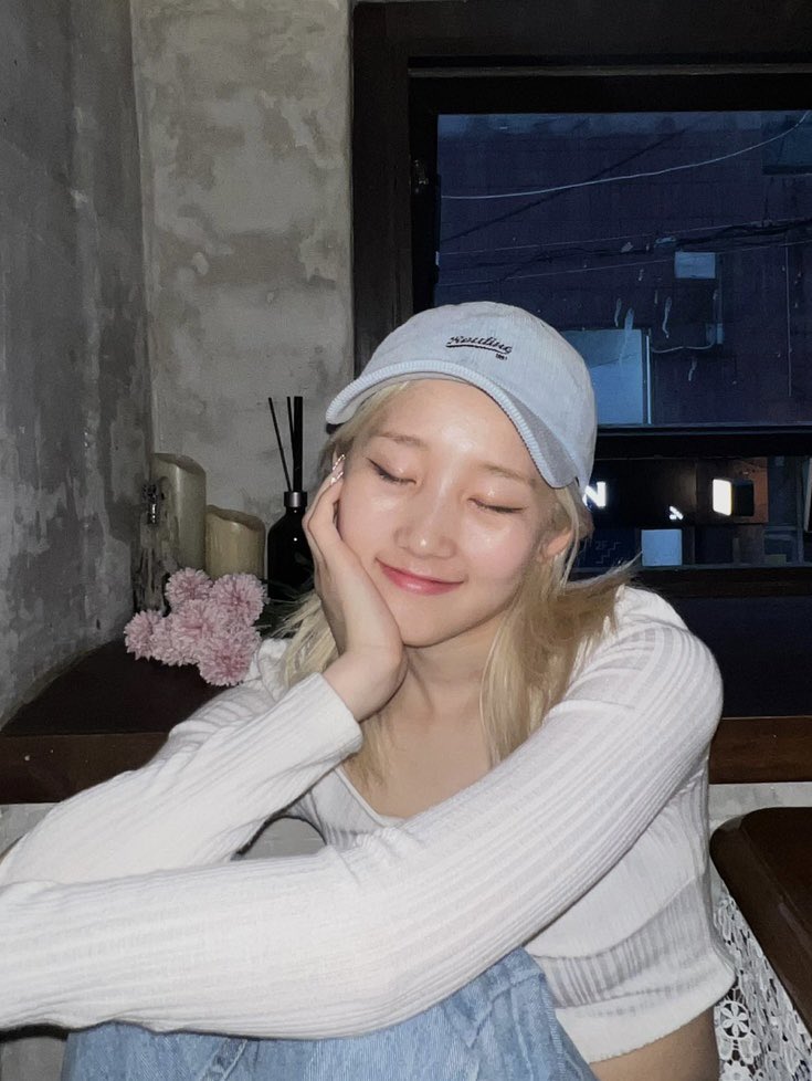 shanapics's tweet photo. 052623 @/Lapillus_twt update

#Lapillus #라필루스 #Shana #샤나 https://t.co/IuBB4eb8qf