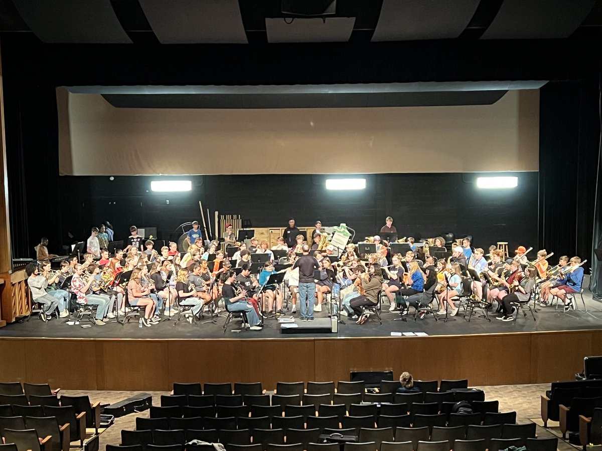 PalmyraMSBand's tweet photo. Palmyra MS/HS Band Night is underway! @MrSpotts2549 @MrWPopejoy @PalmyraAreaHS https://t.co/ZyWuWz0Aom