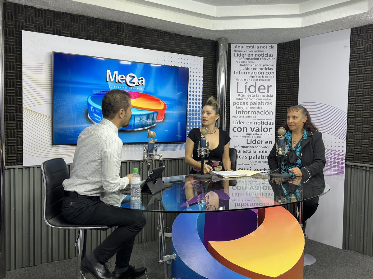 MaribelEscucha's tweet photo. Estamos por comenzar la entrevista en  @olivanoticias para platicarles más sobre el Registro de Deudores alimentarios en Veracruz. 💜

#Maribel #PolíticaEnMovimiento #NingúnDeudorAlPoder #LegisVer #Xalapa #Veracruz https://t.co/D7gUDAGsoa