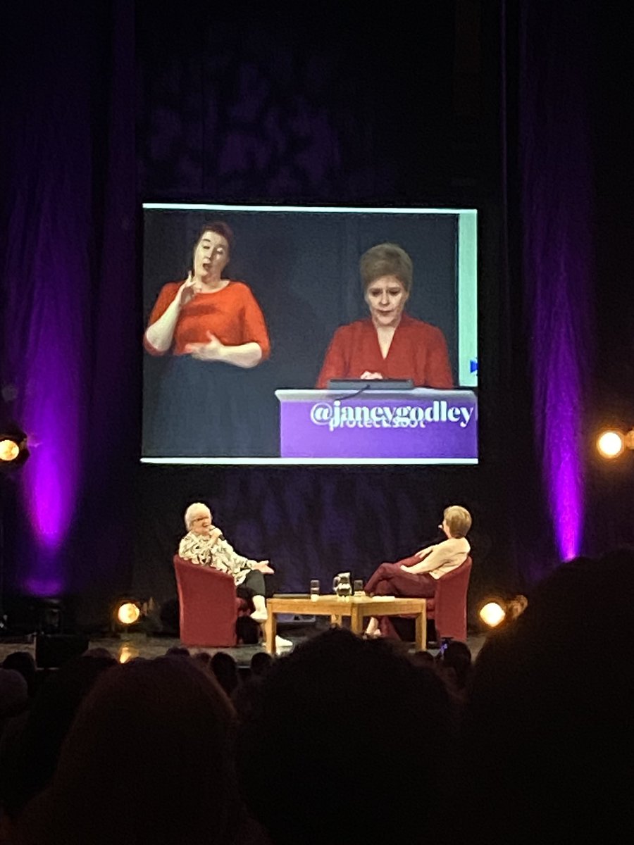 What a fabulous night with @NicolaSturgeon and @JaneyGodley Jaws are aching from the laughter! Thank you both for all that you are 💖