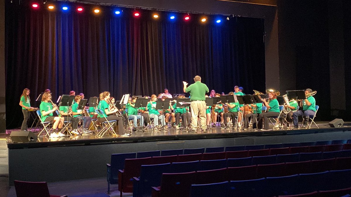 BTPSLearns's tweet photo. @BTHS_Band Concert &amp; Jazz Band both received GOLD 🥇ratings at the PAC music festival today at Six Flags! Congratulations to Mr. Lyncheski and the students for this is the first time Concert Band has earned this rating! @BrickSupt @MsMac_BTPS https://t.co/4d796OeLQf
