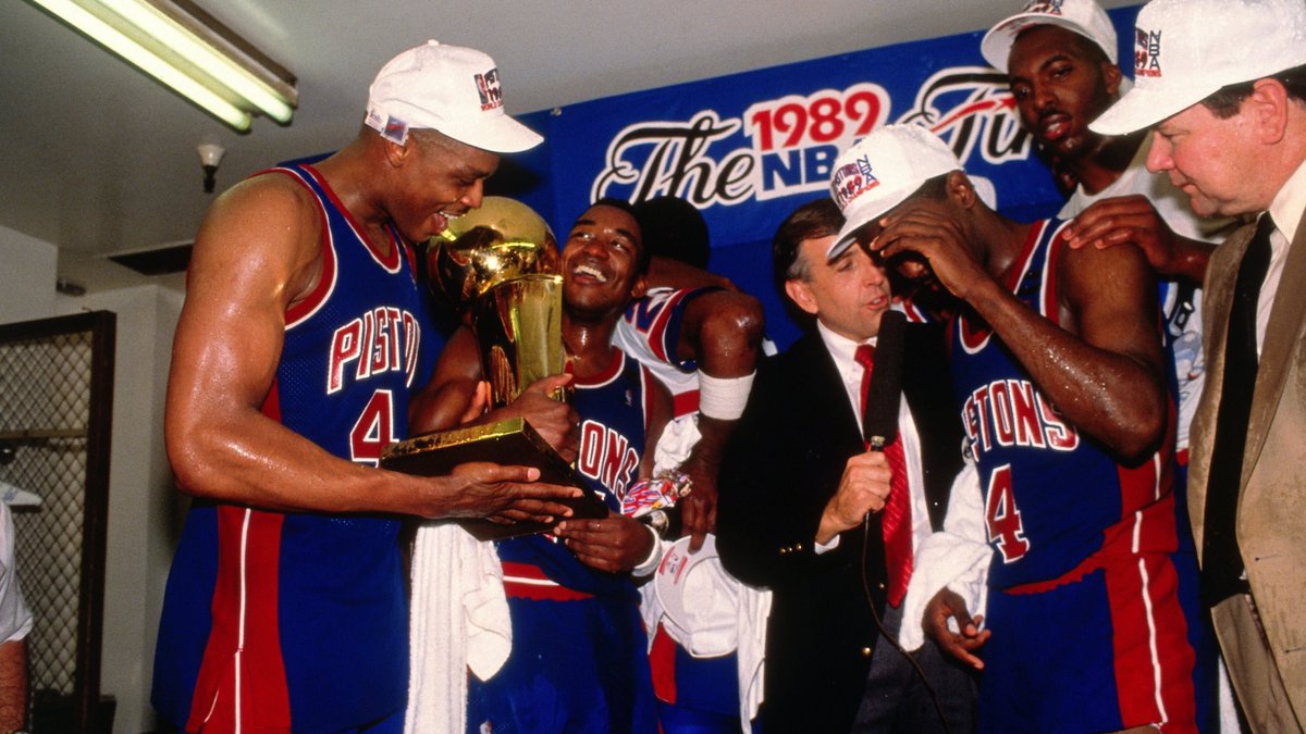 Lorjimluc's tweet photo. @PasionBasketNBA 1989 Bad Boys!  Detroit Pistons https://t.co/Nf1mNuxKqs