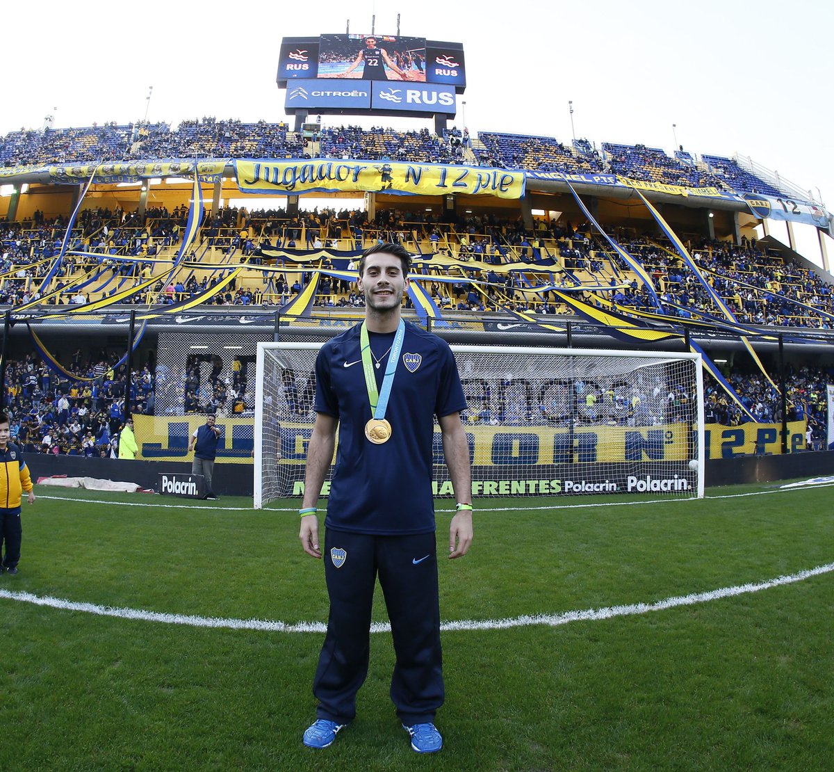 Inserte aquí su foto en La Bombonera 👇