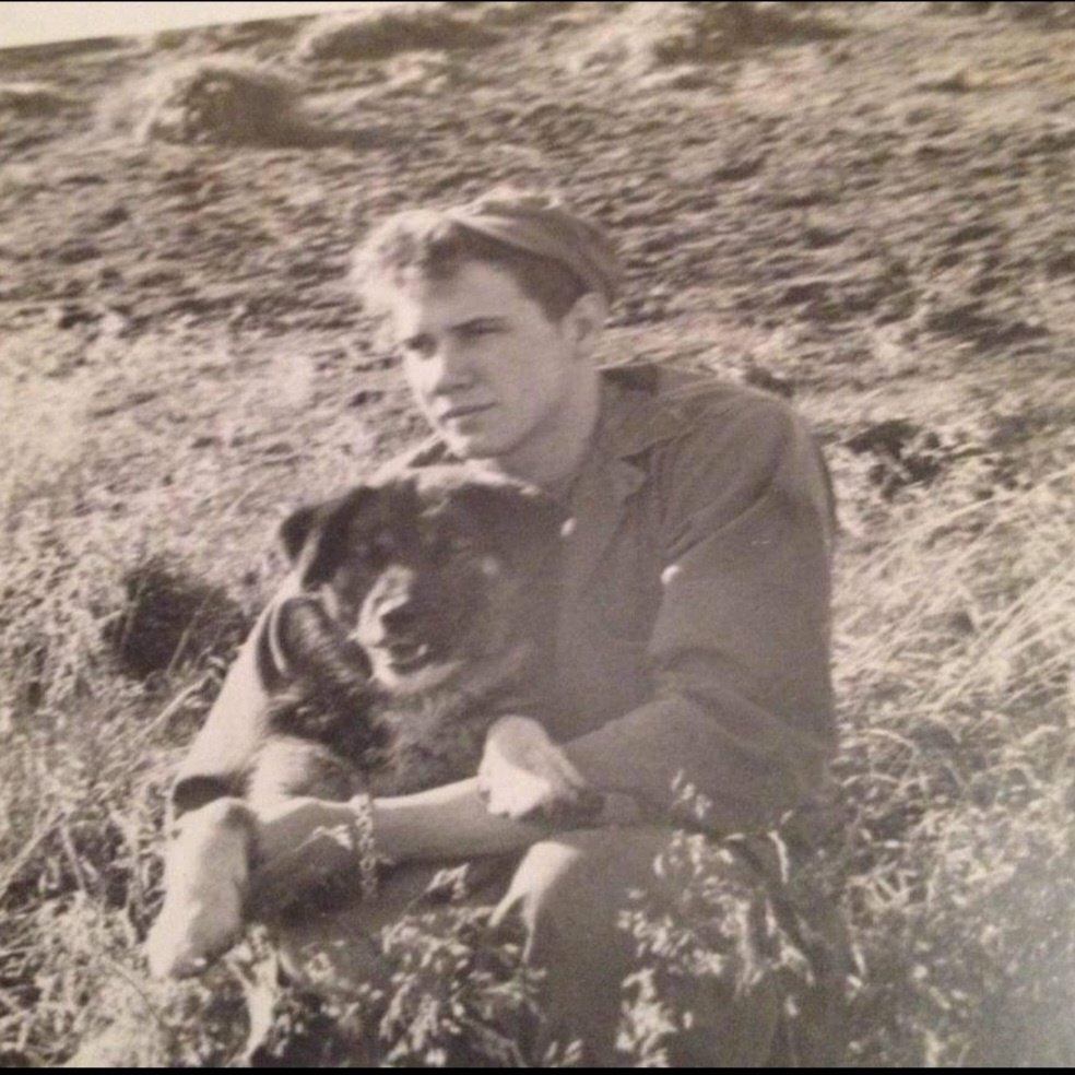 MaxwellTraci's tweet photo. This is my  WC Maxwell Jr during the Korean War. He told me he was in a foxhole with 2 other guys &amp; he was the only 1 to walk out alive. This is 2 honor all of R military who never made it home. I honor U. Tk U 4 serving. https://t.co/tcUXUj0bMJ