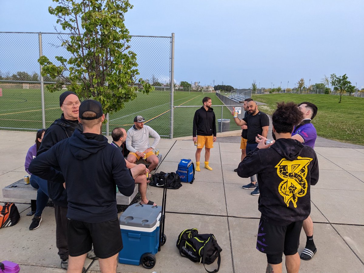 GreatWhiteBflo's tweet photo. Our match last weekend felt like the @OfficialBDSL games of seasons past. ๐
A good, clean competitive game of soccer followed by having #PostGameBeers until sundown with our opponent, @LaSalle_FC_2018! ๐ป
#LoveTheBDSL | #BDSLCommunity https://t.co/jeqxf9Mp5J