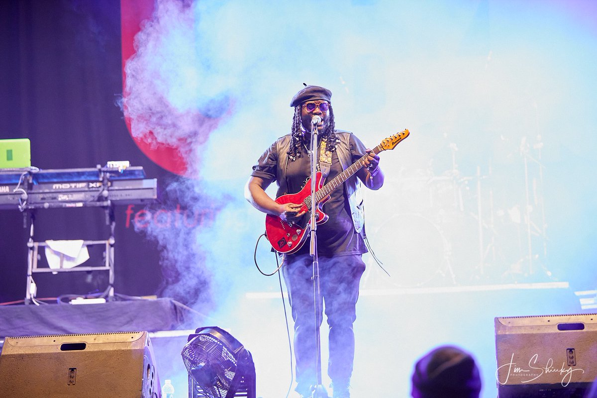 HUYA OUT NOW‼️🌎🖤✨🌴 (@sylentnqo) on Twitter photo The Guitar Sangoma at <a href="/UB40/">ALI CAMPBELL</a> Concert last night.
Big love to <a href="/ngomanehosho/">Ngoma Nehosho</a> for giving us a beautiful platform to share our craft and & to everyone who came through 🖤.
📸 - <a href="/jimshinky/">𝕲𝖗𝖊𝖆𝖙 𝖅𝖎𝖒𝖇𝖆𝖇𝖜𝖊𝖆𝖓 🇿🇼</a> The Guitar Sangoma at <a href="/UB40/">ALI CAMPBELL</a> Concert last night.
Big love to <a href="/ngomanehosho/">Ngoma Nehosho</a> for giving us a beautiful platform to share our craft and & to everyone who came through 🖤.
📸 - <a href="/jimshinky/">𝕲𝖗𝖊𝖆𝖙 𝖅𝖎𝖒𝖇𝖆𝖇𝖜𝖊𝖆𝖓 🇿🇼</a>