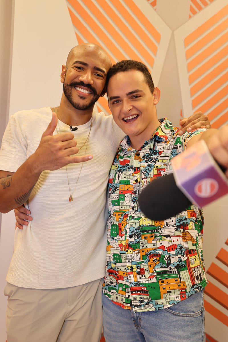 PgmCombinado's tweet photo. Tô muito apaixonado nessa foto! 😍
Rick Camargo, nosso #Facinho, visitou a #TvSergipe e
participou do desafio de apresentar o Globo Esporte.
Quer saber como foi? Confira no Globoplay! 😉 https://t.co/8ph9rkDDUw