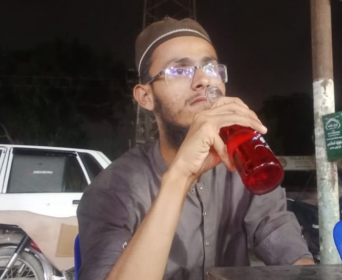 A_H_Official_'s tweet photo. کیوں جاگ رہے ہو، رات بہت ہو گئی ہے اور کس کے لیے جاگ رہے ہو یہاں کوئی کسی کا نہیں، مت کرو سکون اپنا برباد
سکون کی تلاش میں کہی خود کو نہ کھو دے۔😪
#PakistanKaBeta #anchor #AbdullahHussaun
#nihgt https://t.co/C6sA4YwKkA