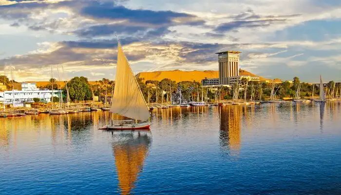 wanderlust_pics's tweet photo. Luxor, Egypt 🇪🇬 https://t.co/fkCTUvfUW7