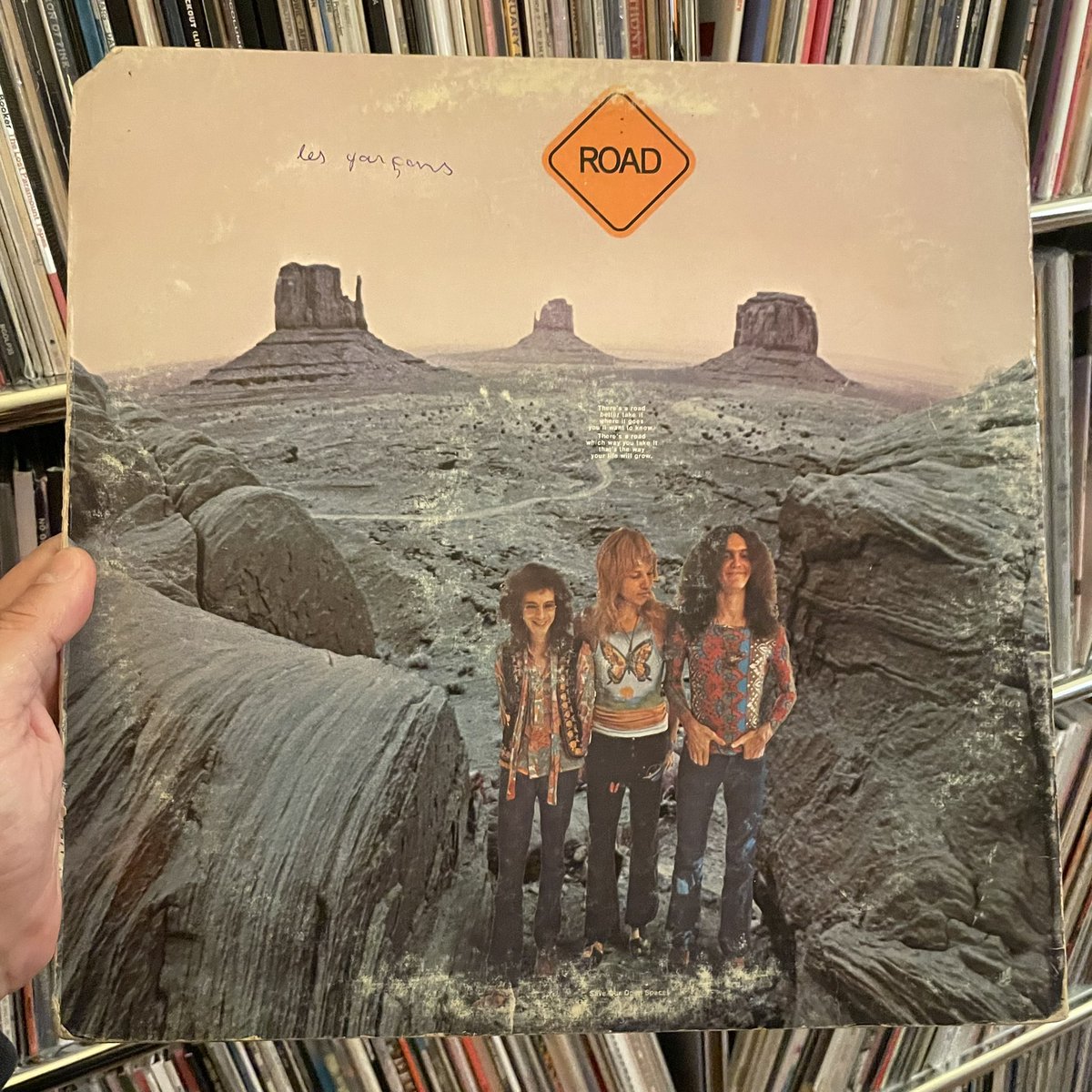 #NowPlaying Road (Natural Resources, US 1972).

The only album by Road, power trio fronted by The Jimi Hendrix Experience bassist, Noel Redding.

Great heavy psych with abrasive wah wah guitar 🎶

#Road #NoelRedding #NaturalResourcesRecords #HeavyPsych