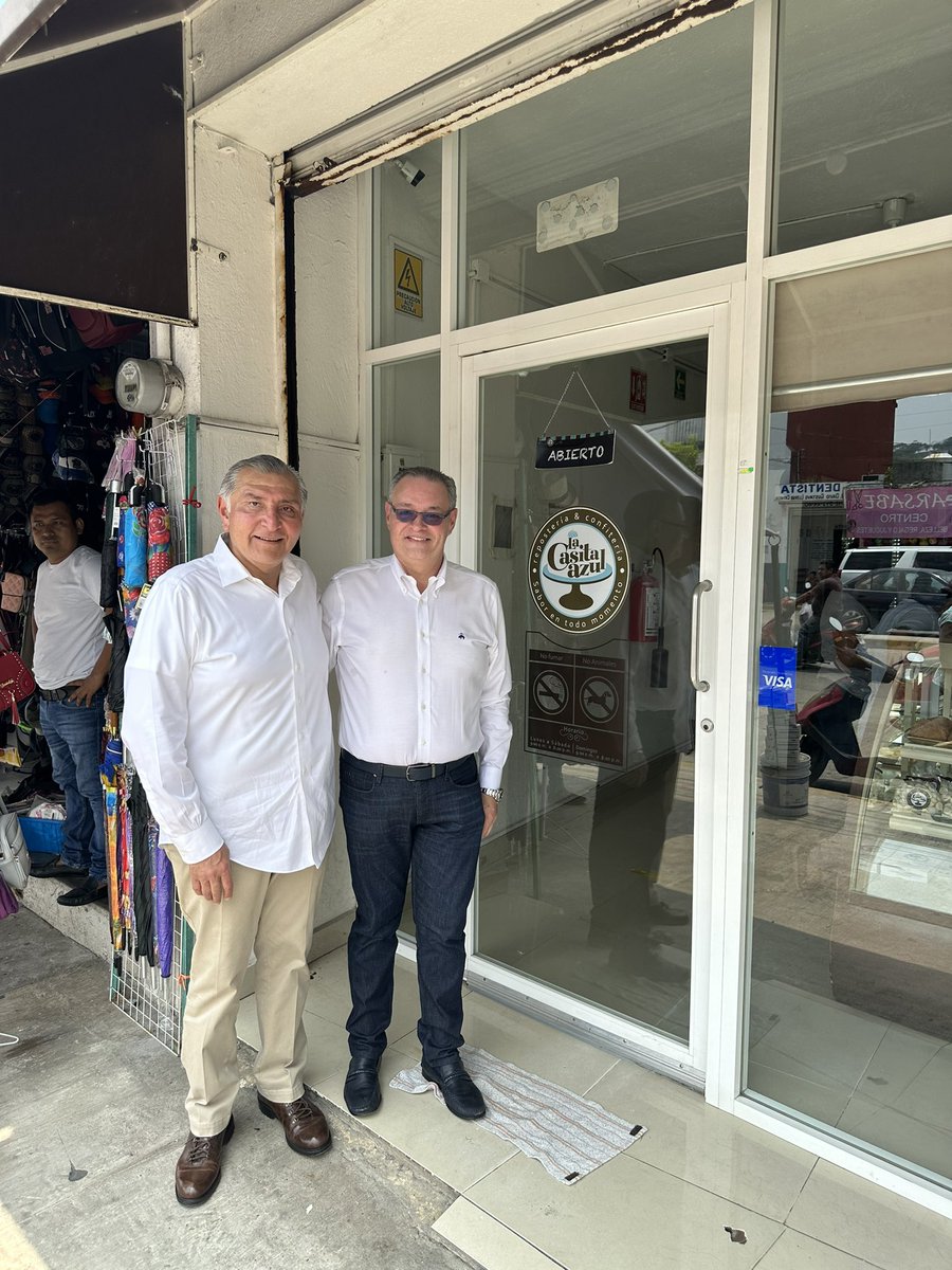 Con mi Secretario <a href="/adan_augusto/">Adán Augusto López H</a> en la tierra de mis ancestros! Teapa, Tabasco!