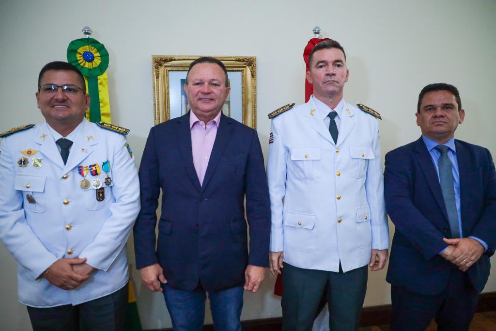 mrmartinsma's tweet photo. Realizamos a passagem de comando da Polícia Militar ao cel. Paulo Fernando, a quem dou boas-vindas,desejando êxito nesta desafiadora e nobre missão. Agradeço ao cel. Émerson Bezerra pelo dedicado trabalho, desejando sucesso na chefia do Gabinete Militar da Assembleia Legislativa. https://t.co/SYHIf0Vorn