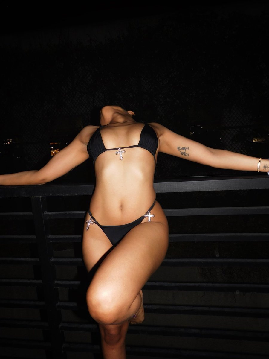 Labeled1of1's tweet photo. @saintjonbaptist x amulet bikini

AVAILABLE HERE: https://t.co/IZnRZaXd2Z https://t.co/PPeParldd5