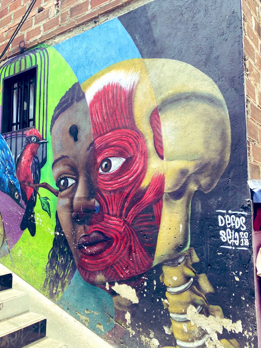 lyosapp's tweet photo. More Communa 13 Medellín 🇨🇴 #communa13 #medellin #colombia #streetart #graffiti #views #backpacker #backpackingsouthamerica #nomad #digitalnomad #mochileros #travel #travelphotography #travelblogger #lyos #liveyourownstory https://t.co/x9Y9uZ64k7