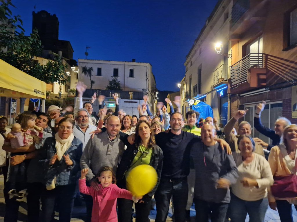 🎉 Celebrant el fi de campanya electoral per aquest #28M!

Tenim moltes ganes de construir el futur junts per #dosrius, #canyamars i #canmassuet.

Vota a ERC Dosrius aquest diumenge! 

#eleccionsmunicipals2023 #futurrepublicà #construimfutur