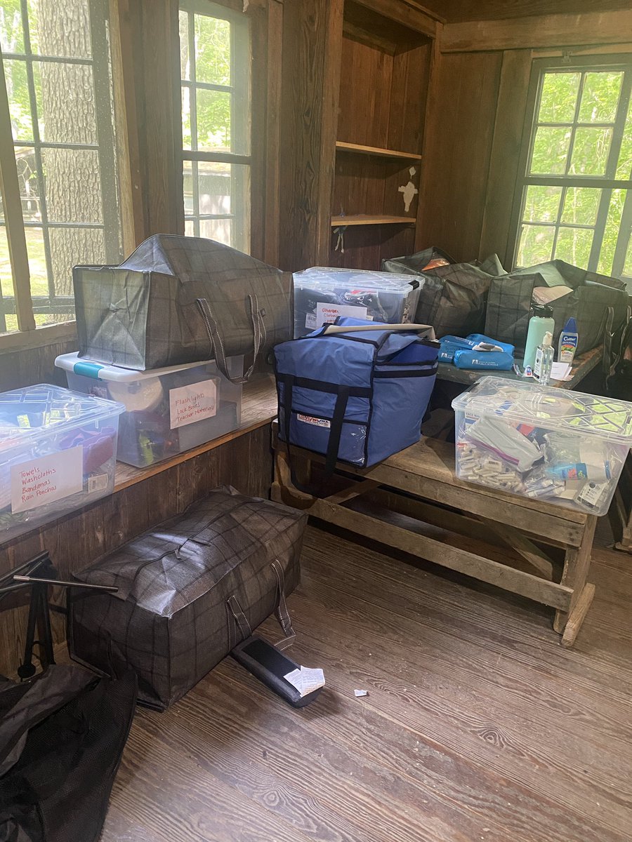 Ms. L Ponce (@lianana.bsky.social) tweet media