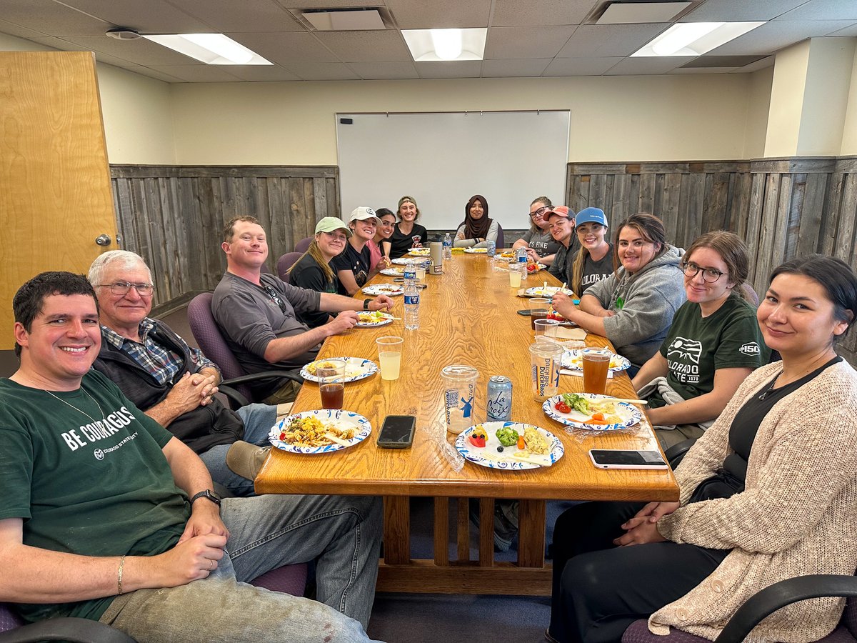 CSUAgNext's tweet photo. Team potluck after weighing and collecting samples from 370 steers! https://t.co/nfbRxryTiL