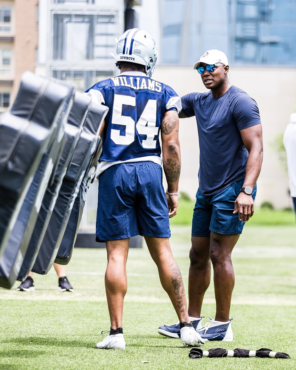 dallascowboys's tweet image. ✔️ Hall of Famer
✔️ All-time franchise record holder
✔️ Sack sensei

#DallasCowboys | @DeMarcusWare