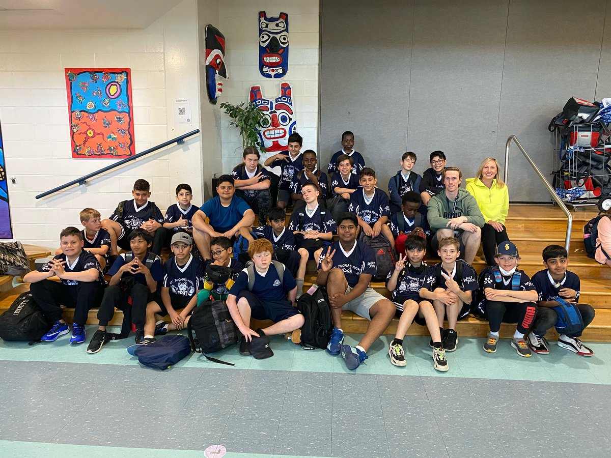 MrsDelaneyOCSB's tweet photo. Congratulations to the STM boys on a successful handball tournament today! @ThomasMoreOCSB @Mr_Gulick https://t.co/ZD5gqtxEm6