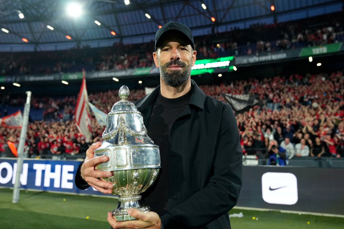 Ruud van Nistelrooij tweet media