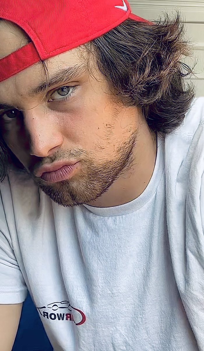 RobinScrutton's tweet photo. OMFG I can’t even handle how hot he is 🫠 I’m lost in my own apartment lol someone come find meeeeee lol 🫠😳🔥🔥🔥🔥🔥🤣 #Williamwhite #Whiteyynation #Amazinglive #ThankyouWilliam ❤️❤️❤️ https://t.co/6wbkfTYFRV