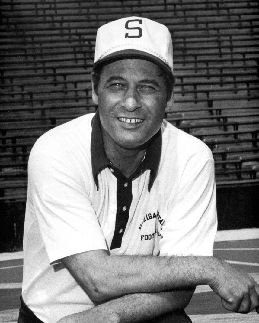 RhysPatrykus's tweet photo. Former Bowling Green Head Coach Denny Stolz passed away earlier this week at the age of 88.

The 2x MAC Coach of the Year and MAC Champion compiled a 56-45-1 record across nine seasons (1977-1985)at the helm of the Falcons.

Rest in peace Coach Stolz.

(📸/Sentinal-Tribune) https://t.co/KtXz3x0E8t