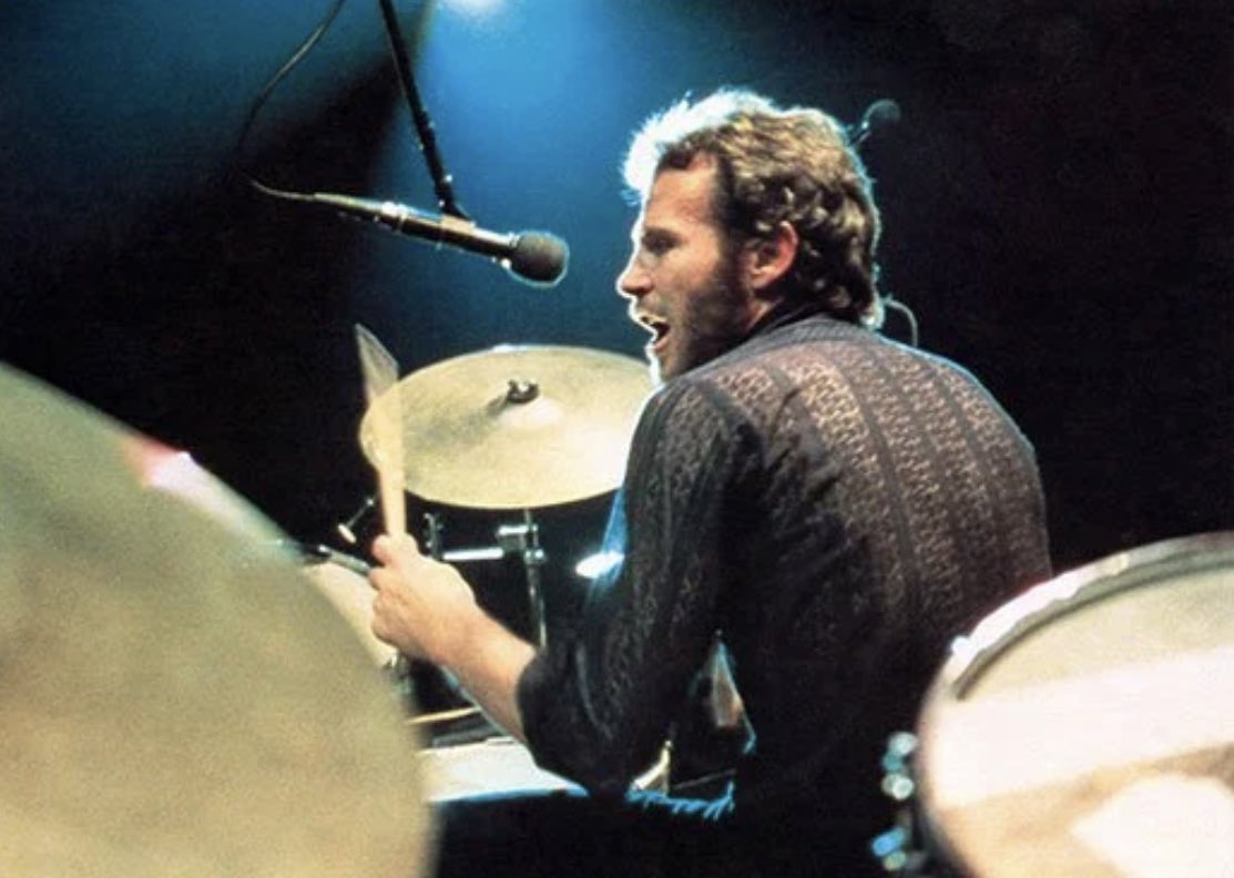 Happy Birthday to the great Levon Helm.
He was born on May 26, 1940 in Elaine Arkansas 