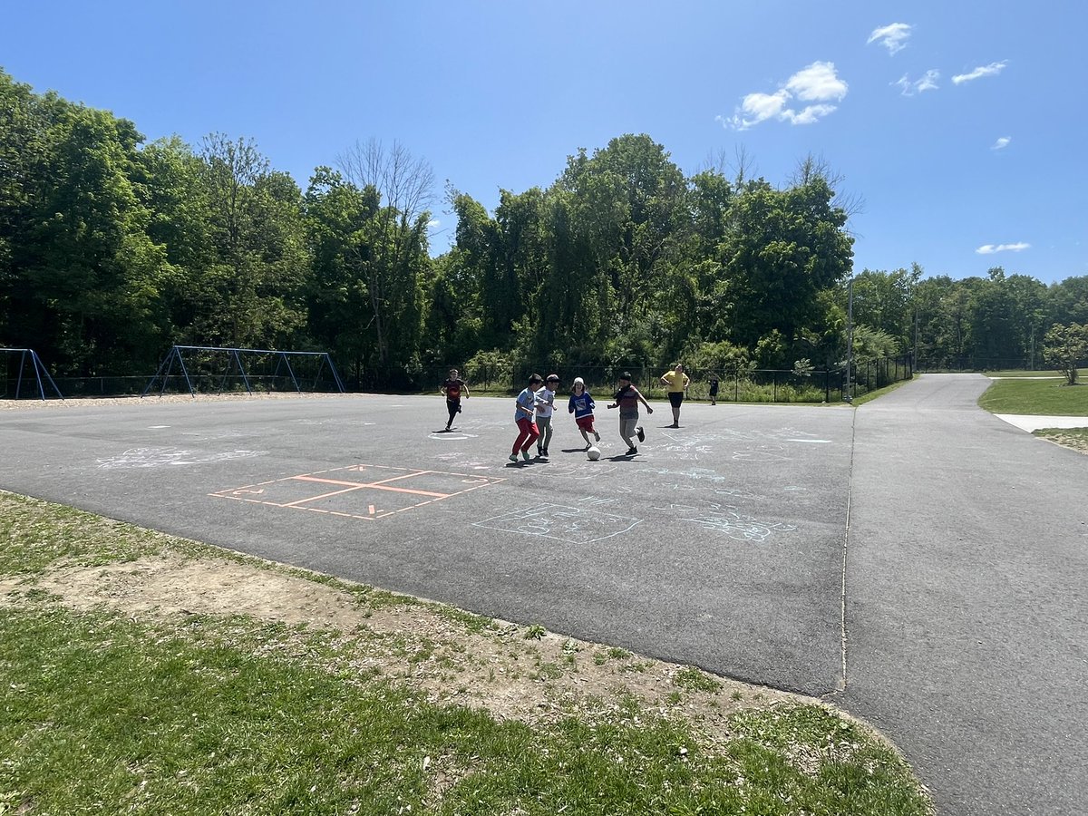 Gorgeous weather and perfect for some extra recess time on @GetOutAndPlay Day!! #johnsonpride