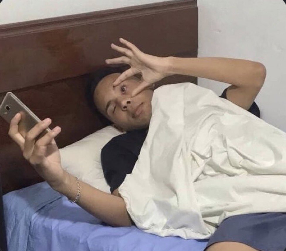AidelZack's tweet photo. quand je meurs de sommeil mais la conversation est très bonne : https://t.co/8XBql6tgKx