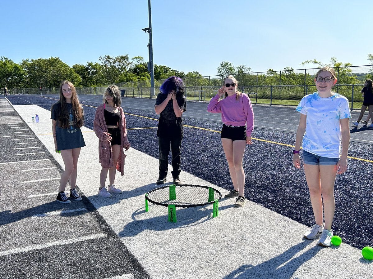 We had a fantastic Field Day!  Thank you to the staff and volunteers that make it all possible.