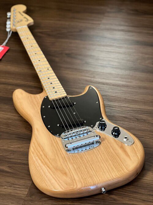 It’s #fenderfriday, and what better way to celebrate than with this beauty! The Ben Gibbard Fender Mustang: getmyguitar.com/product/fender…

#fender #guitar #bengibbard #FridayFeeling