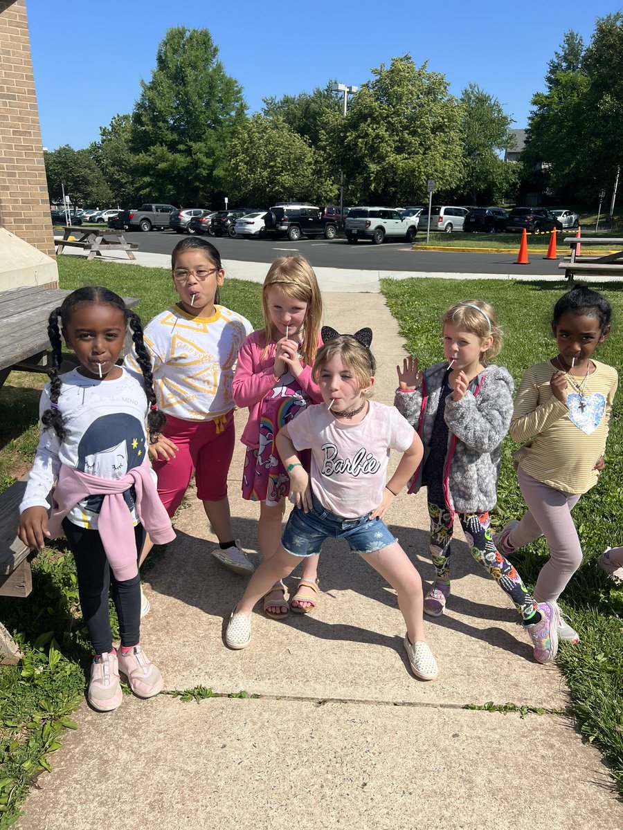 Take 2! Lollipops for
letter L day!