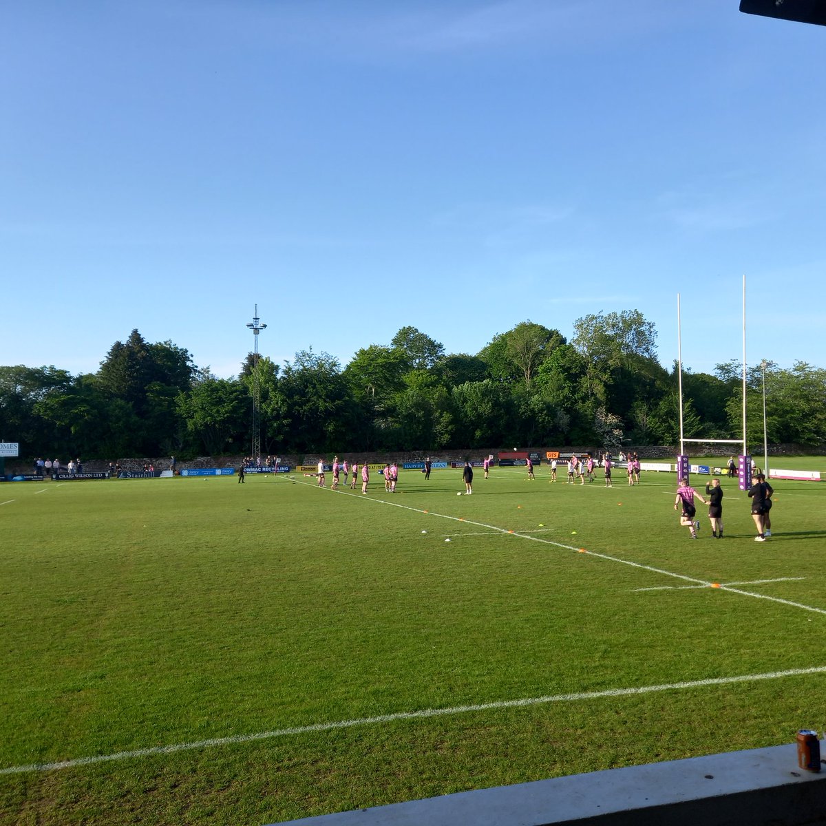 ScottHa41918307's tweet photo. Friday night rugby at Ayr. Fine way to spend an evening. https://t.co/VjD8GeHZyQ