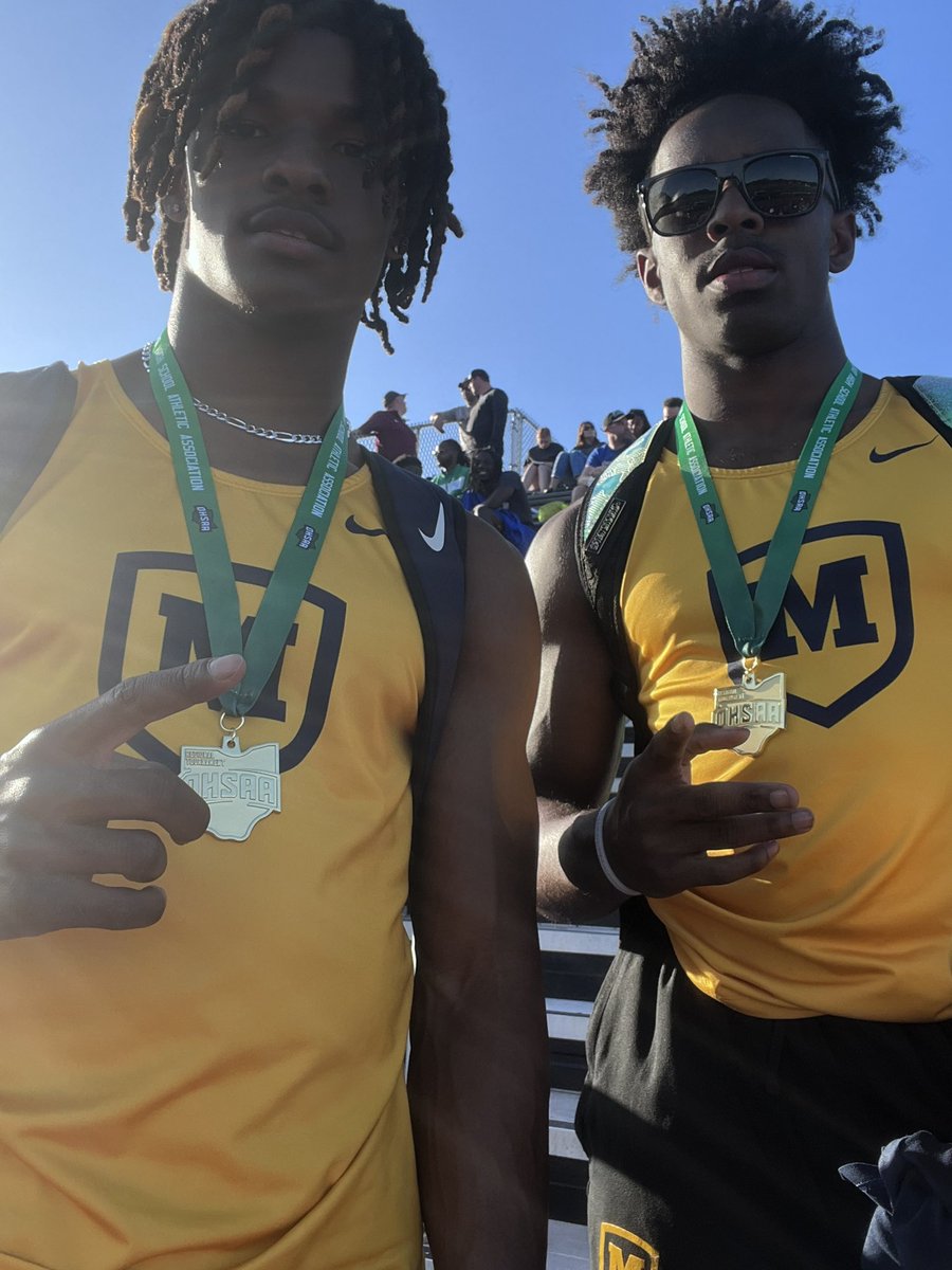 All Gold Everything! Next stop …State Championship! Let’s go! @Cox_Lamont08 @KarsonHobbs @MicahWeaponX