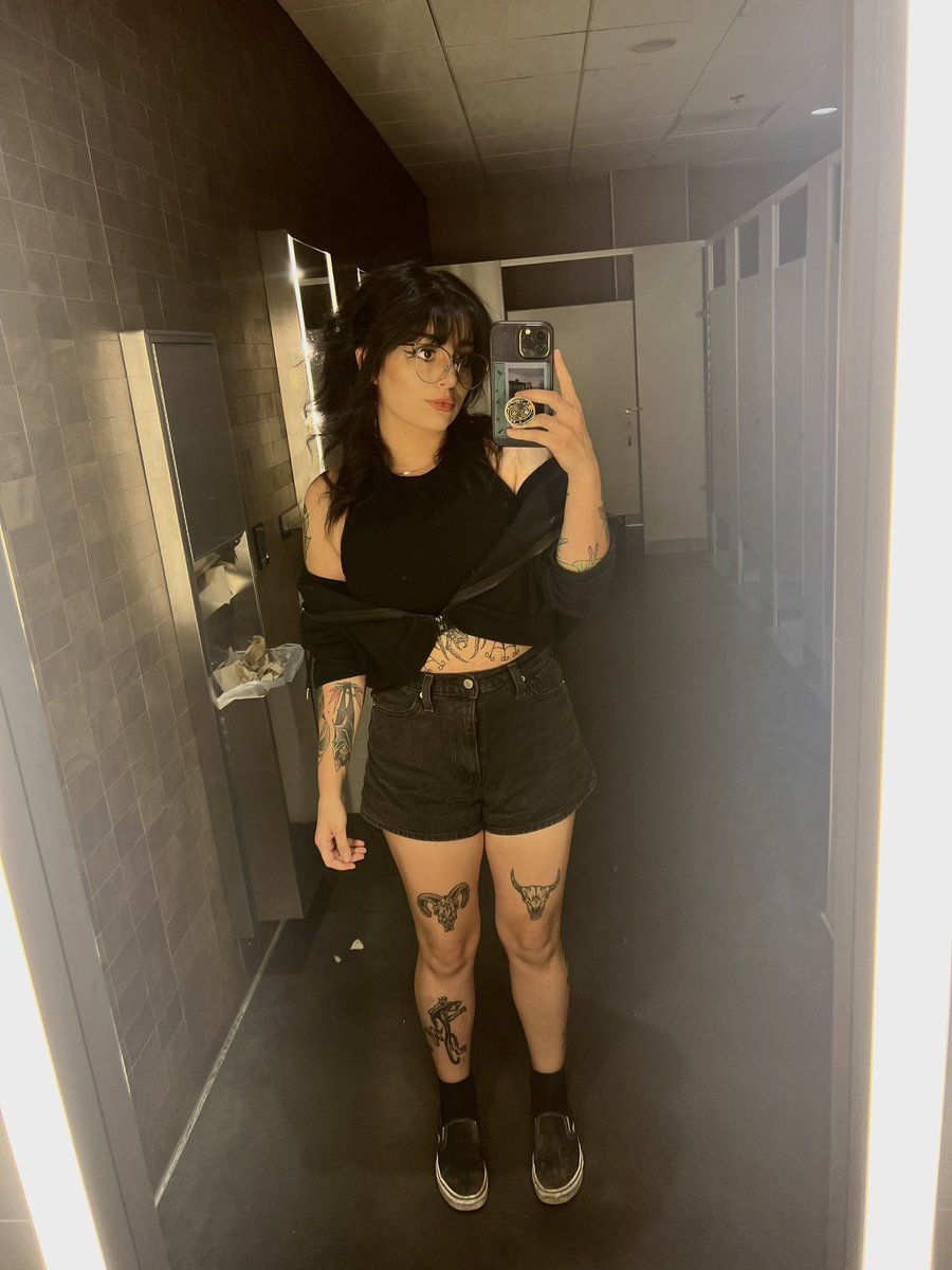 _stinky69's tweet photo. feeling slay girl pussy pop serving c*nt lately https://t.co/DIF3RMRCRp