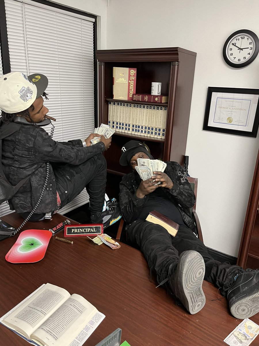 PlayBoiSmoke's tweet photo. https://t.co/0T3e1v4XKT