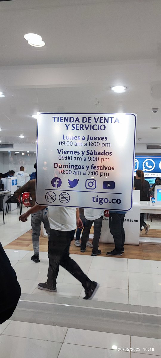 PipeAlvarez91's tweet photo. @Tigo_Colombia @sicsuper llevo dos días llendo a tratar de cancelar mis servicios Hogar y misteriosamente no me atienden, porque no hay turnos... La estrategia es no atender, para poder cobrar un mes más... Quien responde??
Los Molinos 25/05 6:20 PM 
Mayorca 26/05 4:10 PM https://t.co/GmUN38z30l