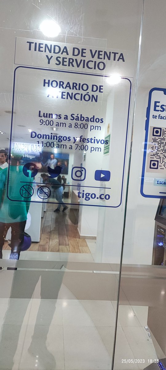 PipeAlvarez91's tweet photo. @Tigo_Colombia @sicsuper llevo dos días llendo a tratar de cancelar mis servicios Hogar y misteriosamente no me atienden, porque no hay turnos... La estrategia es no atender, para poder cobrar un mes más... Quien responde??
Los Molinos 25/05 6:20 PM 
Mayorca 26/05 4:10 PM https://t.co/GmUN38z30l